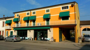 Hotels in Povegliano Veronese